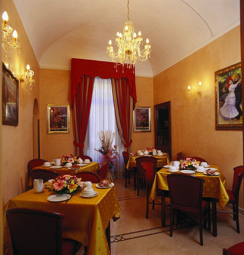 Hotel Oriente Rome Exterior photo