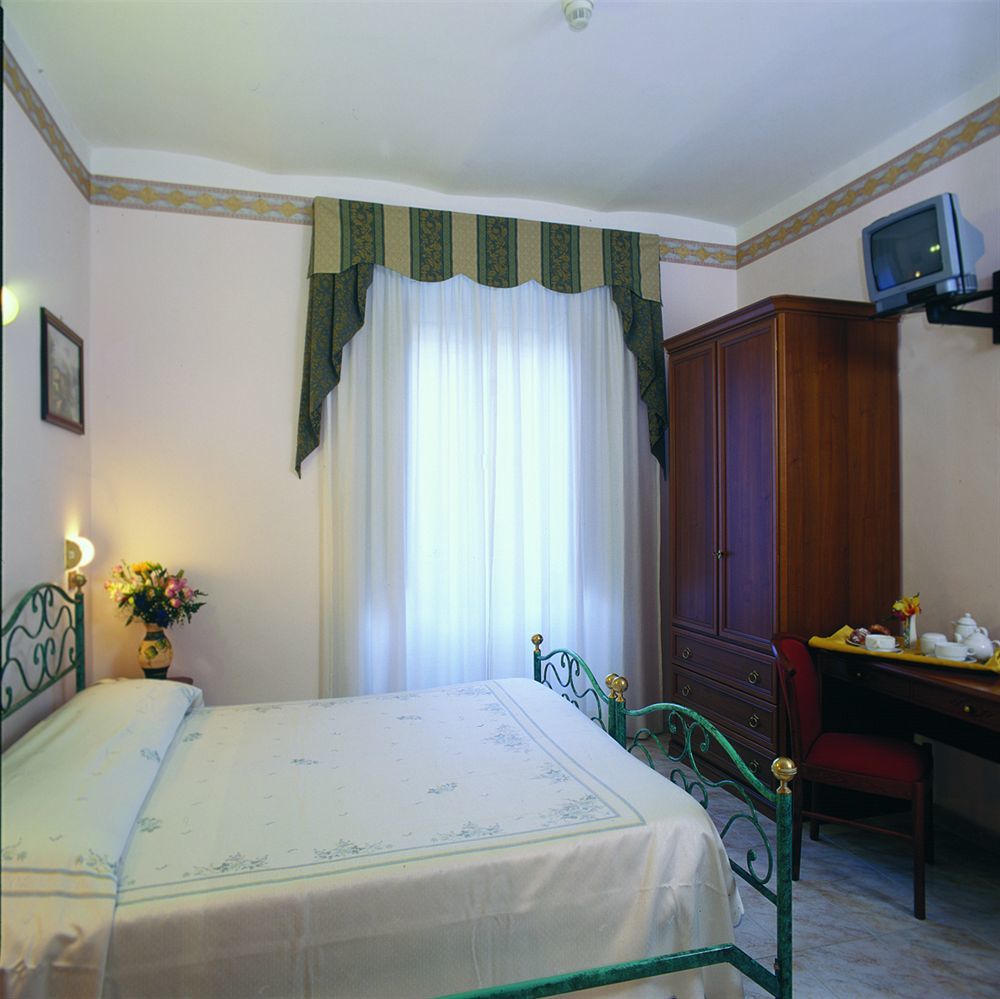 Hotel Oriente Rome Exterior photo