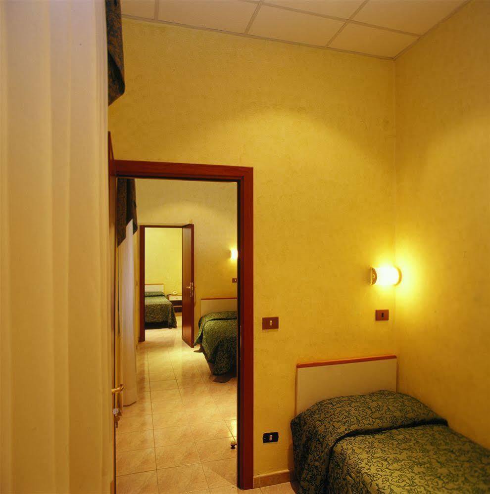 Hotel Oriente Rome Exterior photo